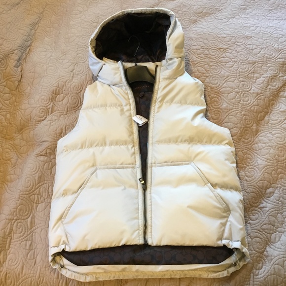Coach Women’s Hooded Puffer Vest, size M, oyster color - Picture 6 of 11